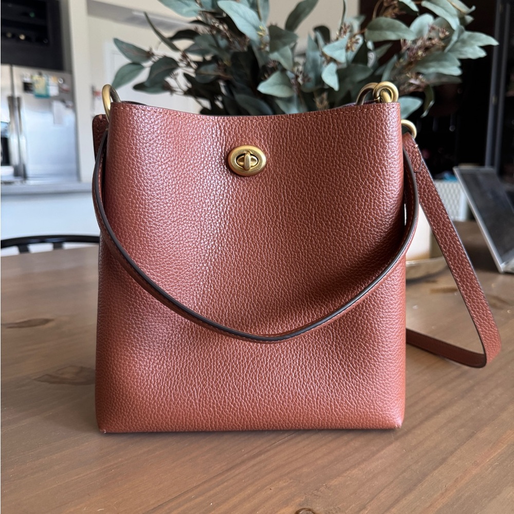 Coach leather crossbody bucket bag